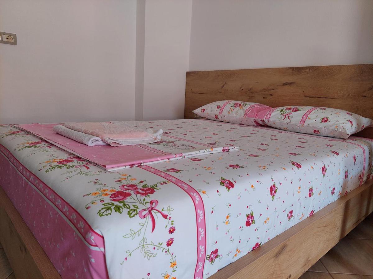 Villa Mihal Apartments Ксамил Екстериор снимка