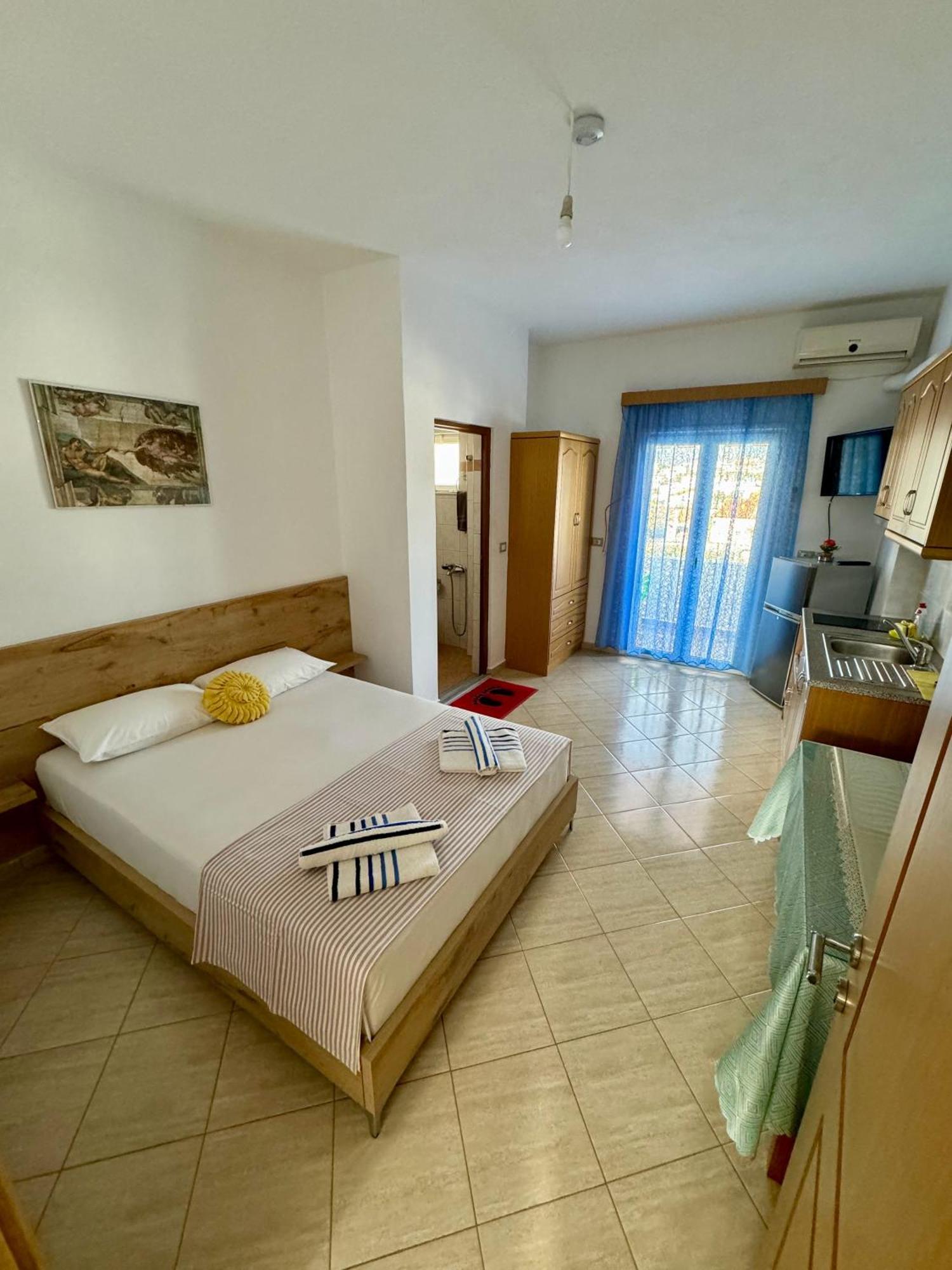 Villa Mihal Apartments Ксамил Екстериор снимка