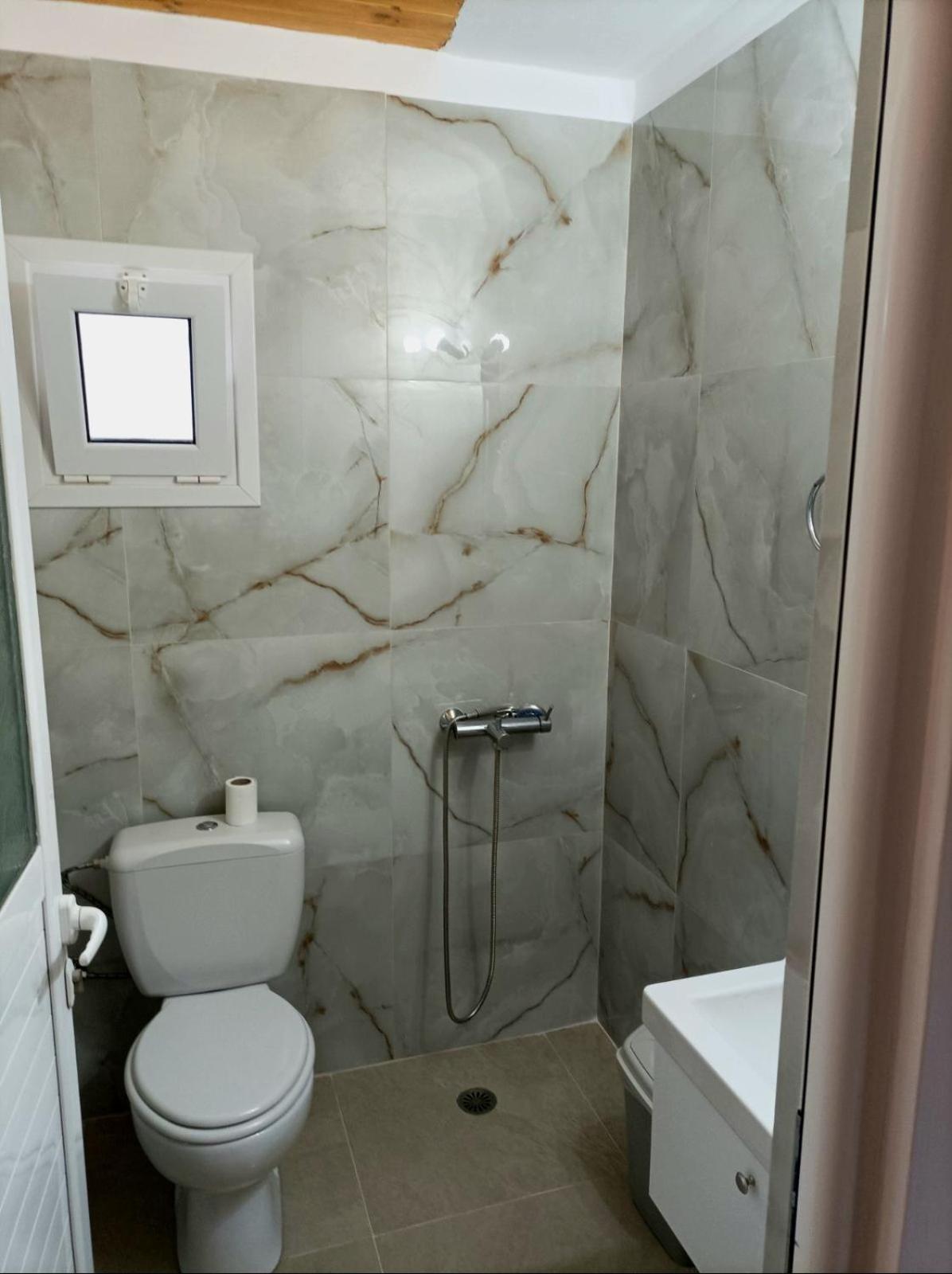 Villa Mihal Apartments Ксамил Екстериор снимка